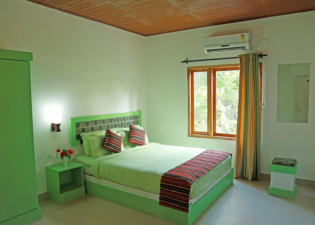 Thekkady Spice Valley Holiday Hotel Habitación foto